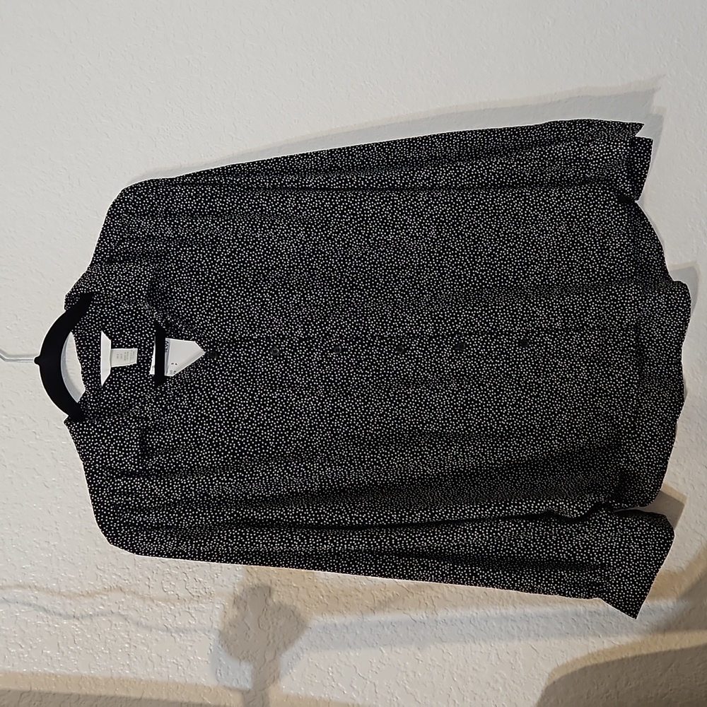 H&M black and white blouse